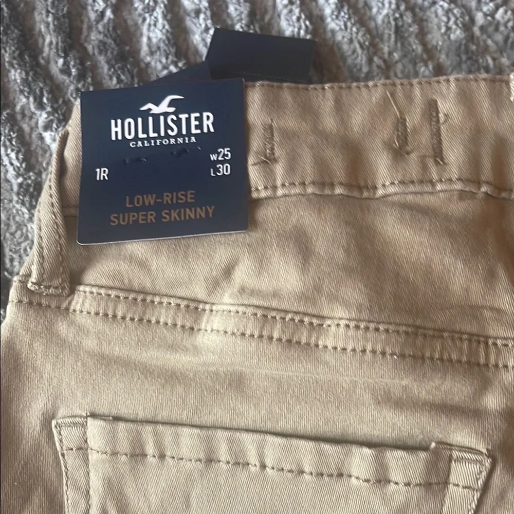 Tan‎ Pants